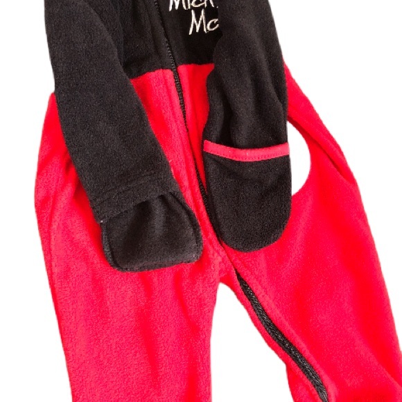 Mickey Mouse sleeper/ costume 3/6 month zip up - Picture 2 of 7